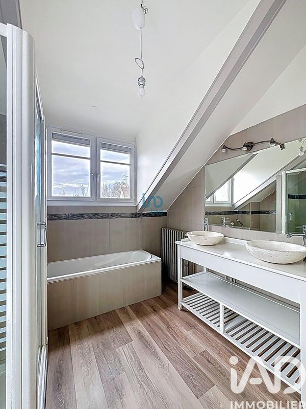 Maison - 110 m² - 6 pièces