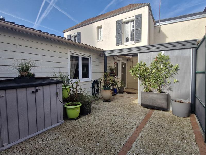 Maison - 81 m² - 5 pièces