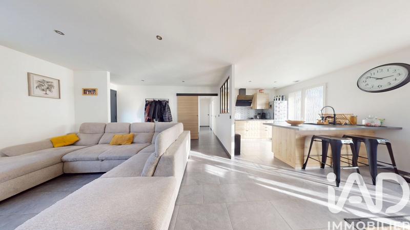 Maison - 80 m² - 5 pièces