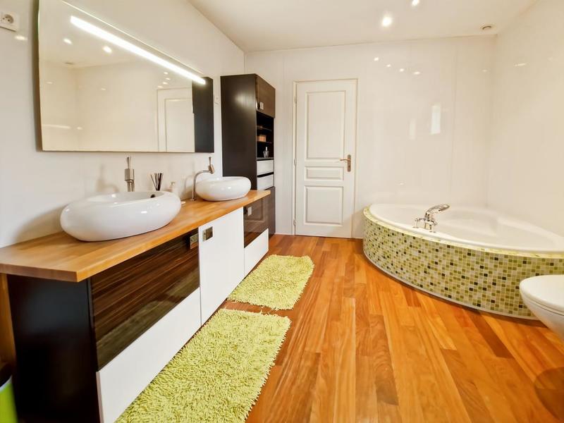 Maison - 217 m² - 5 pièces