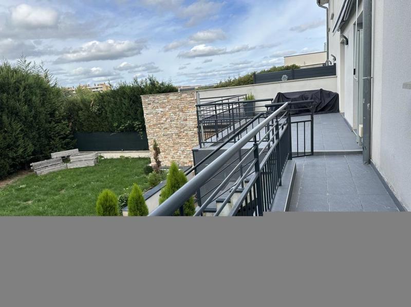 Villa - 230 m² - 6 pièces