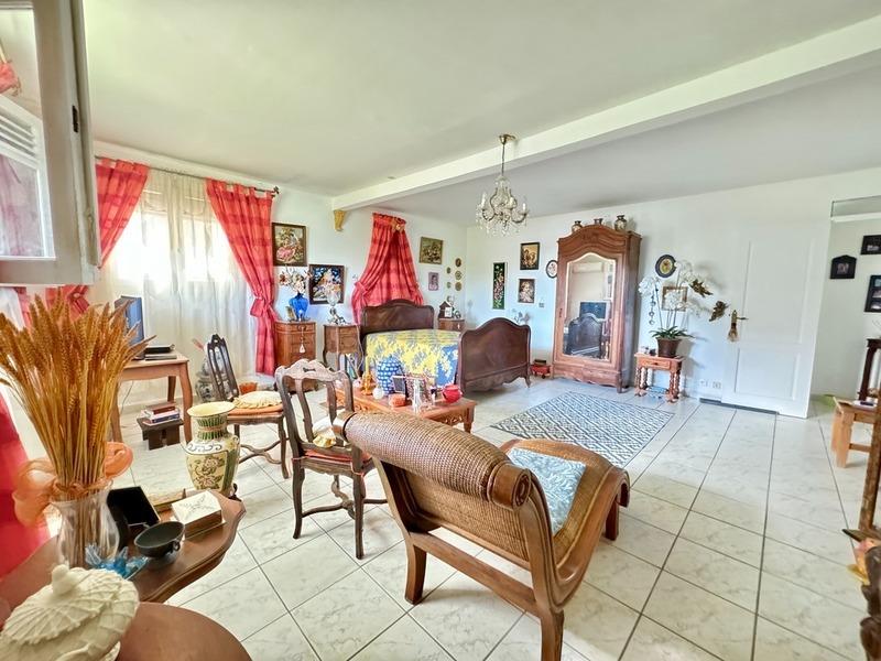 Maison - 362 m² - 8 pièces