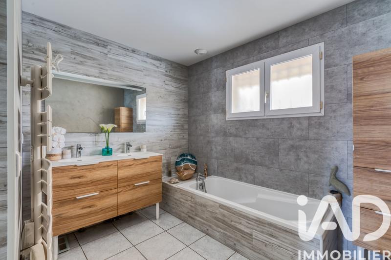 Maison - 114 m² - 5 pièces