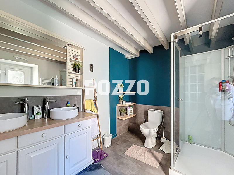 Maison - 192 m² - 9 pièces