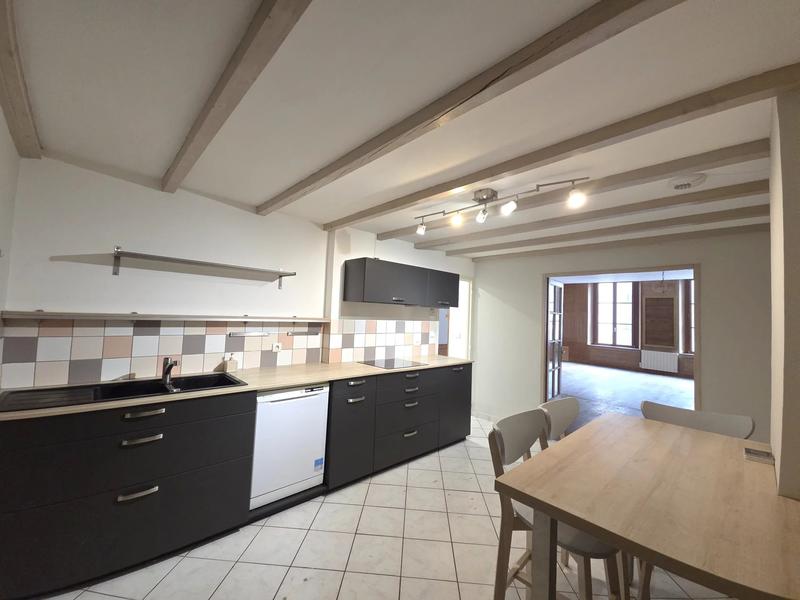 Appartement - 148 m² - 5 pièces