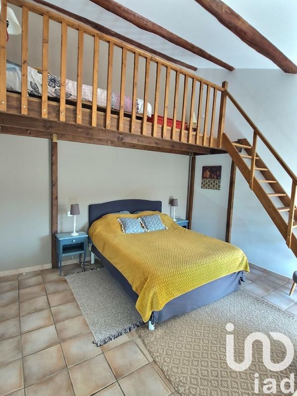 Maison - 242 m² - 7 pièces