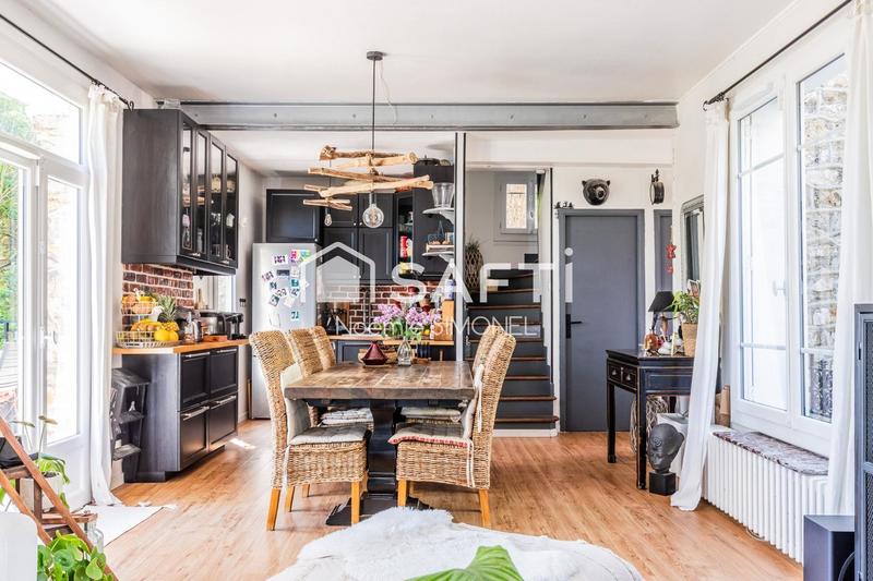 Maison - 121 m² - 7 pièces