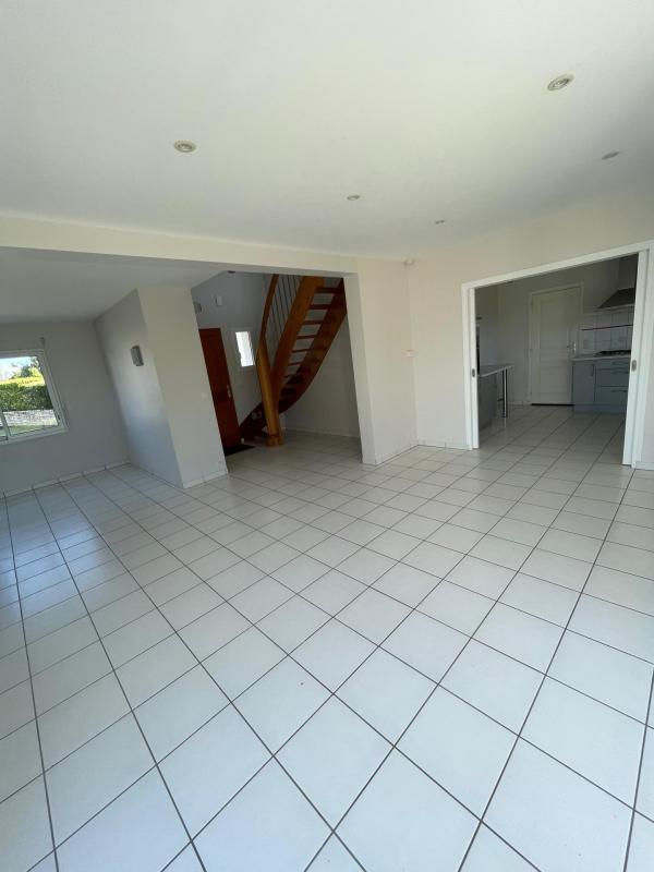 Maison - 99 m² - 5 pièces