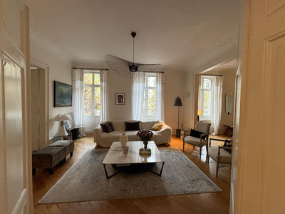 Appartement - 163 m² - 6 pièces