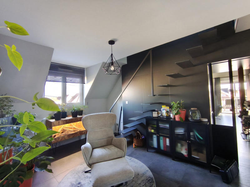 Appartement - 93 m² - 5 pièces