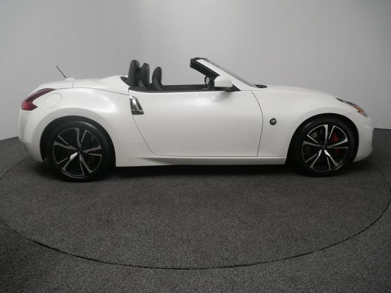 Nissan 370z Roadster 3.7 328ch Bvm Camera de Recul Bose Malus Inclus