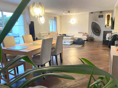 Maison - 170 m² - 7 pièces