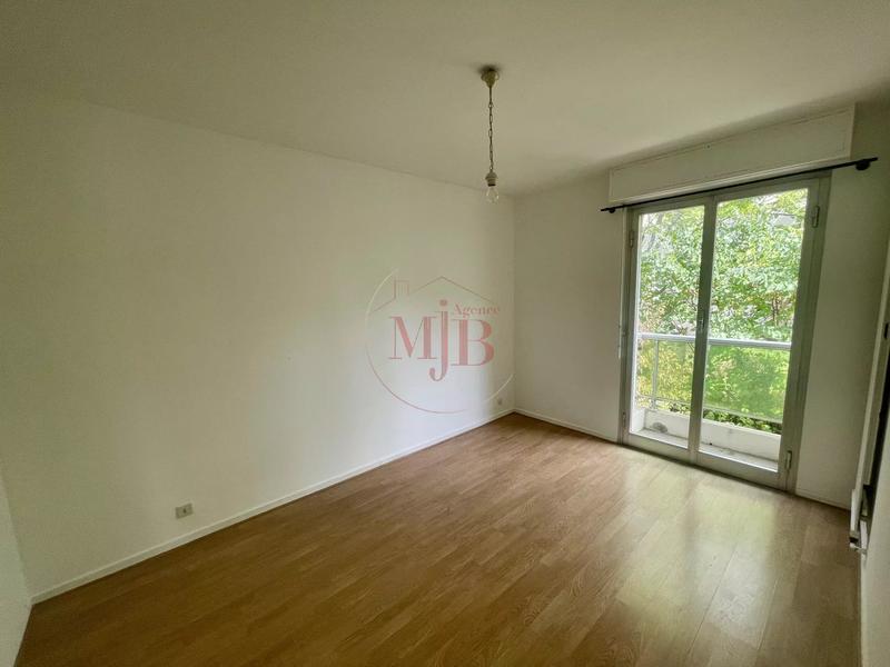 Appartement - 95 m² - 4 pièces