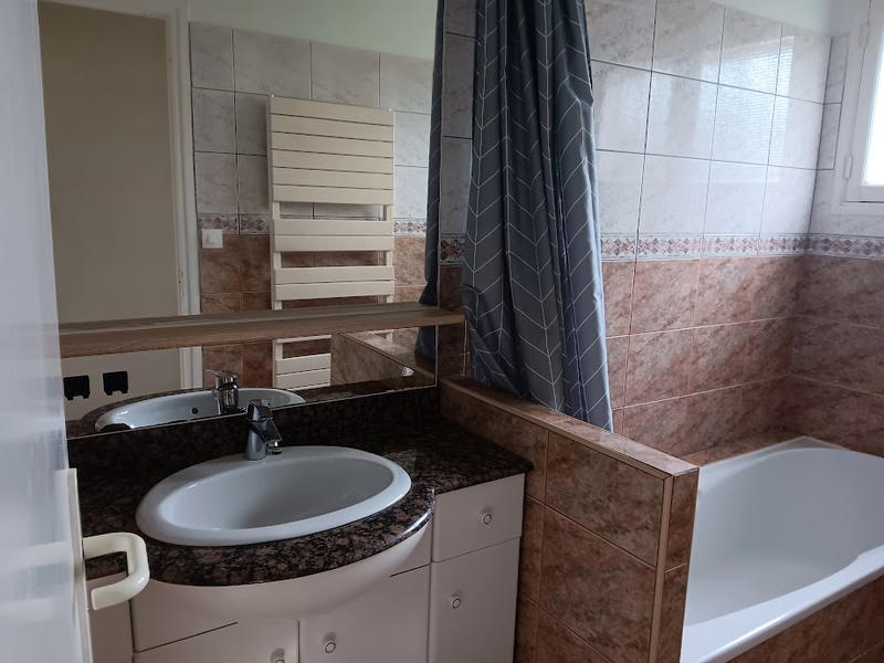 Maison - 180 m² - 6 pièces