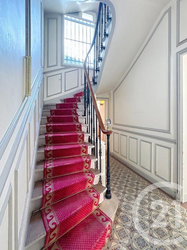 Maison - 194 m² - 11 pièces