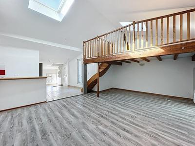 Appartement - 64 m² - 2 pièces