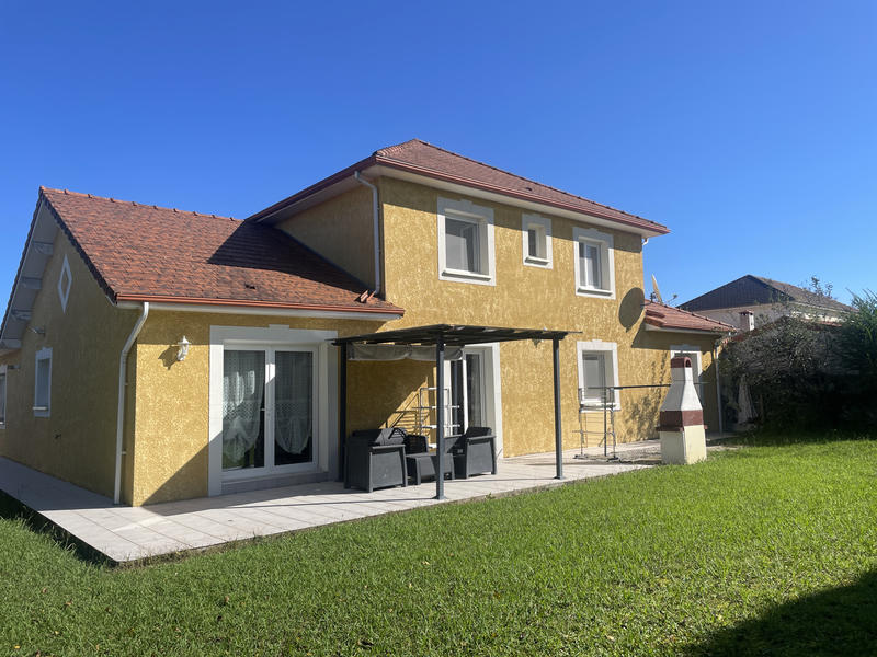 Maison - 187 m² - 7 pièces