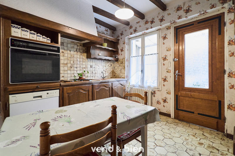 Maison - 150 m² - 10 pièces