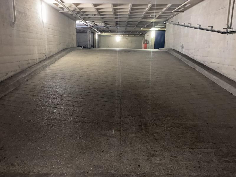 Parking / Garage - 12 m²