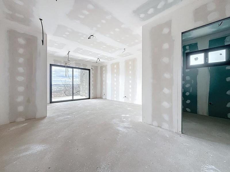 Maison - 180 m² - 4 pièces