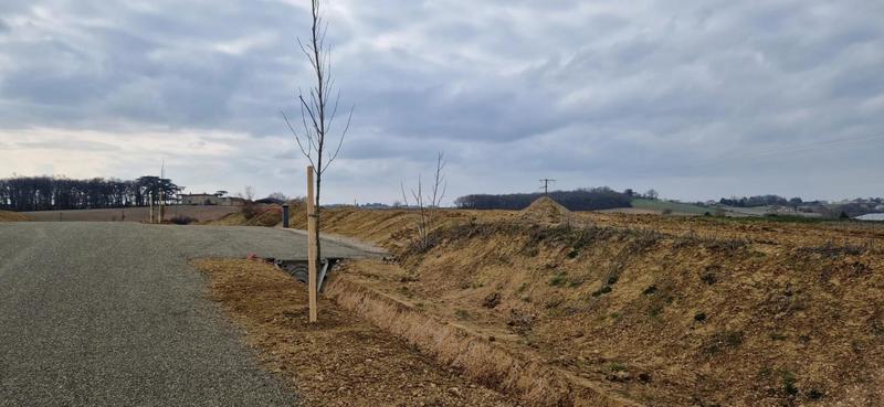 Terrain constructible - 1 408 m²