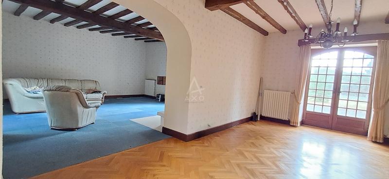 Maison - 225 m² - 9 pièces