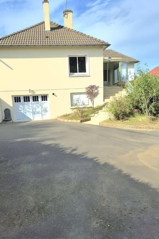 Maison - 121 m² - 6 pièces