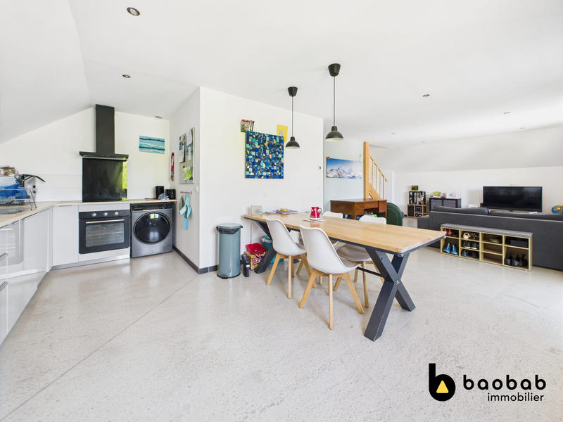 Maison - 320 m² - 12 pièces