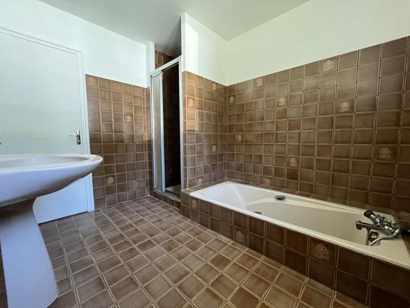 Maison - 177 m² - 6 pièces