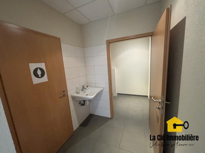 Local commercial - 399 m² - 7 pièces