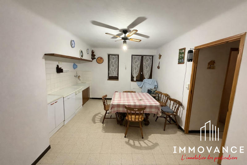 Maison - 210 m² - 10 pièces