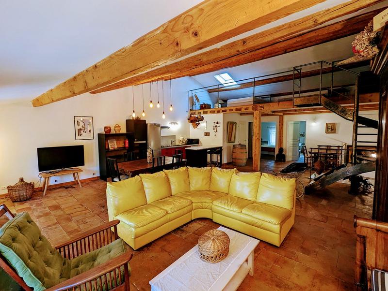 Maison - 250 m² - 8 pièces