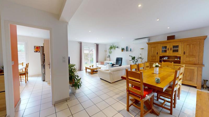 Maison - 106 m² - 5 pièces