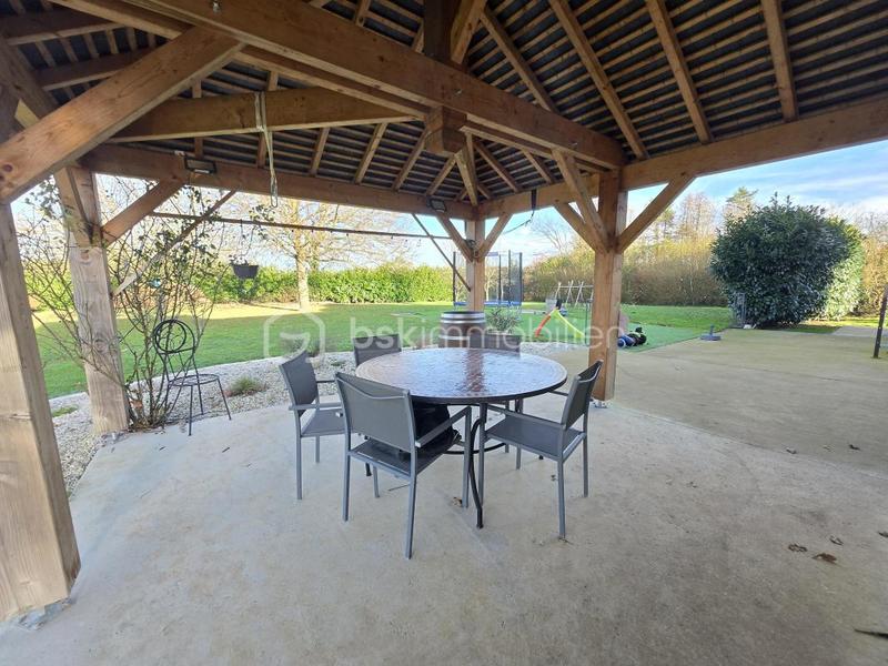 Maison en pierre - 201 m² - 5 pièces