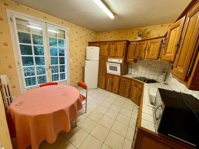 Maison - 140 m² - 8 pièces