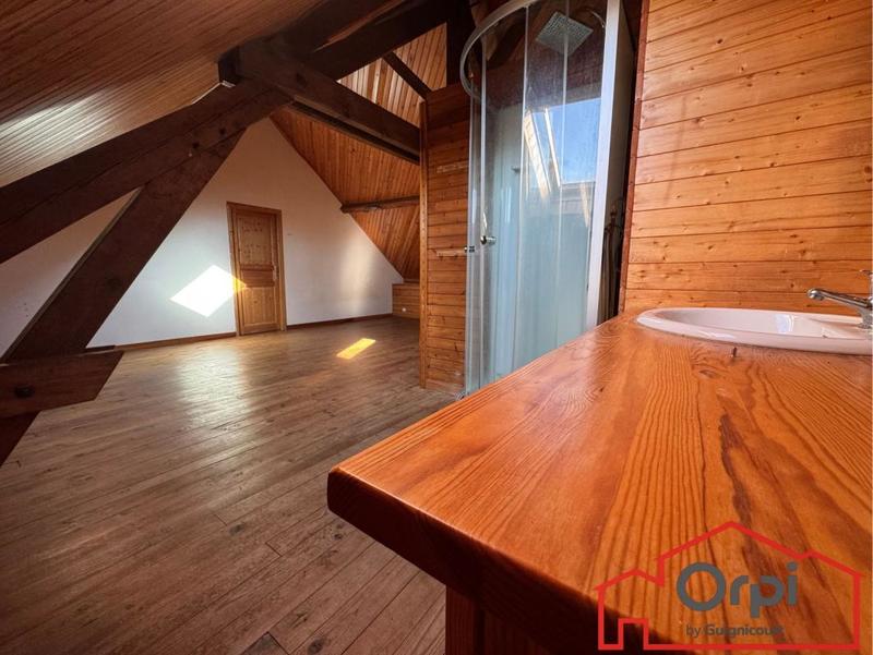 Maison de ville - 251 m² - 6 pièces