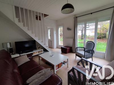 Maison - 99 m² - 5 pièces