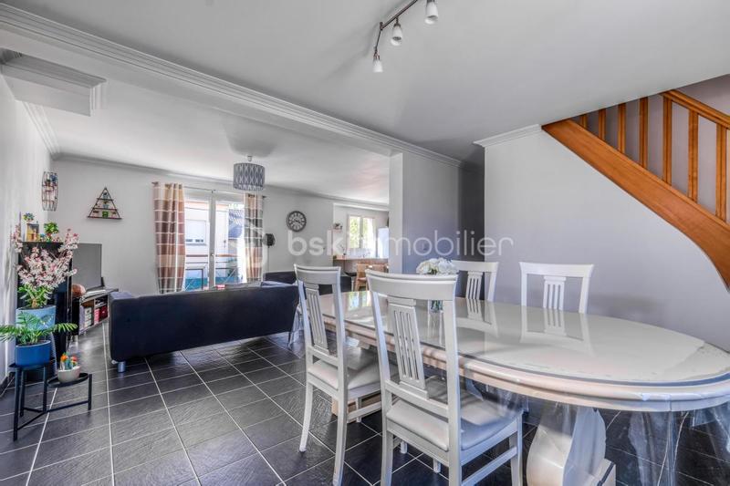 Maison traditionnelle - 85 m² - 3 pièces