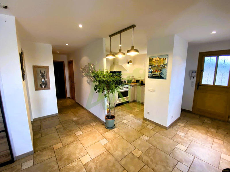 Maison - 94 m² - 4 pièces