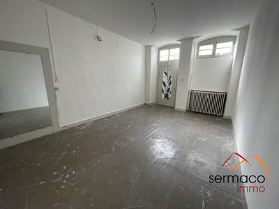 Local commercial - 48 m² - 2 pièces