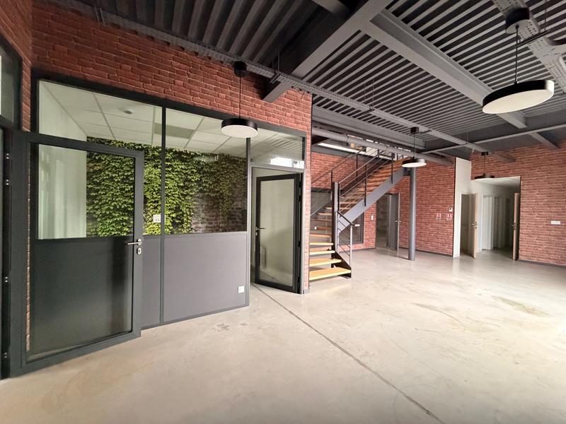 Local commercial - 451 m² - 8 pièces
