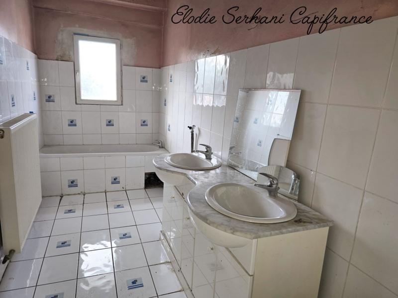 Maison - 130 m² - 7 pièces