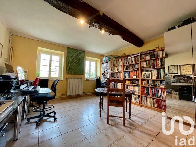 Maison - 250 m² - 9 pièces