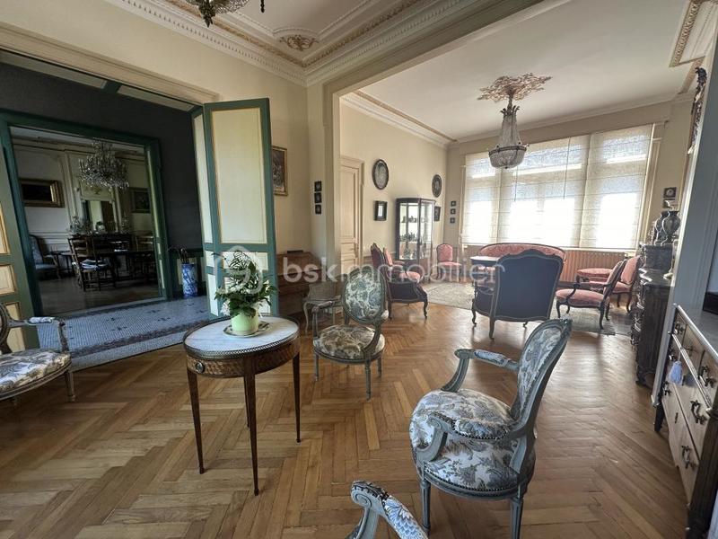 Maison de maîtres - 360 m² - 16 pièces