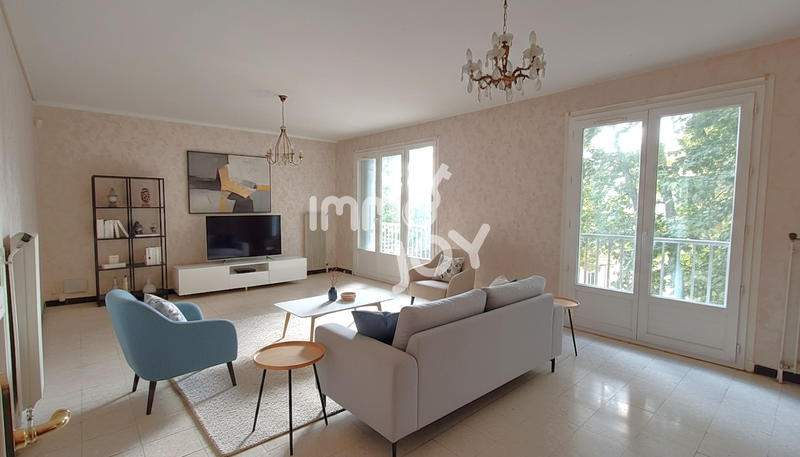 Appartement - 85 m² - 5 pièces