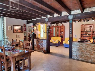 Maison - 137 m² - 6 pièces