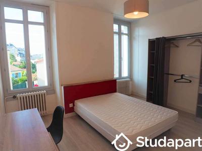 Chambre - 12 m² - 1 pièce