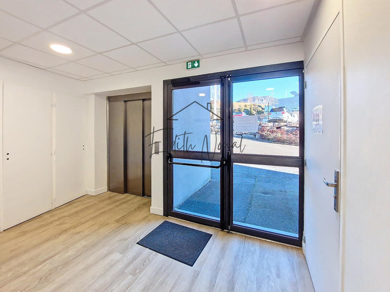 Appartement - 206 m² - 8 pièces