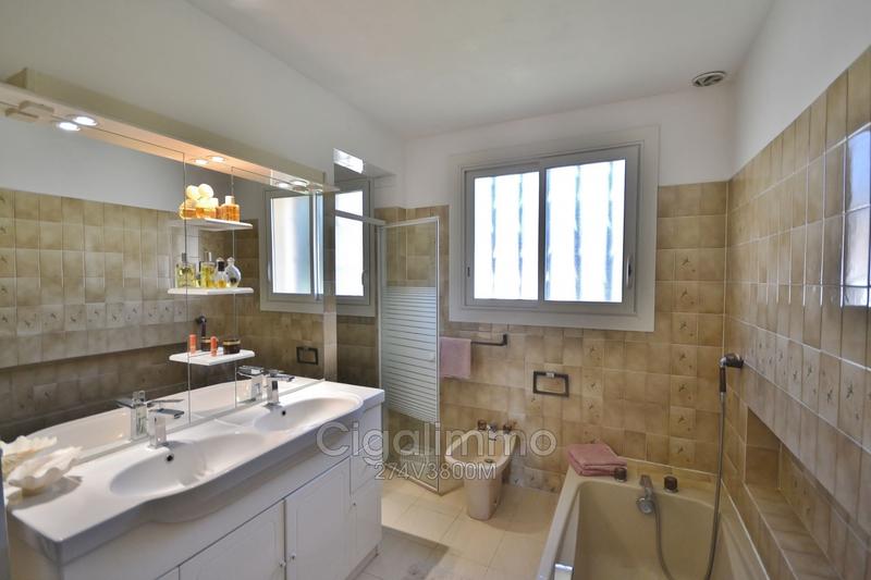 Villa - 194 m² - 7 pièces