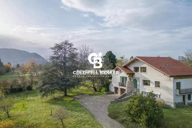 Maison - 206 m² - 10 pièces